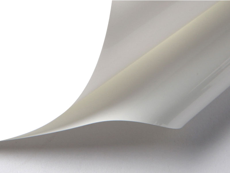 Biela PVC strečová stropná fólia-8